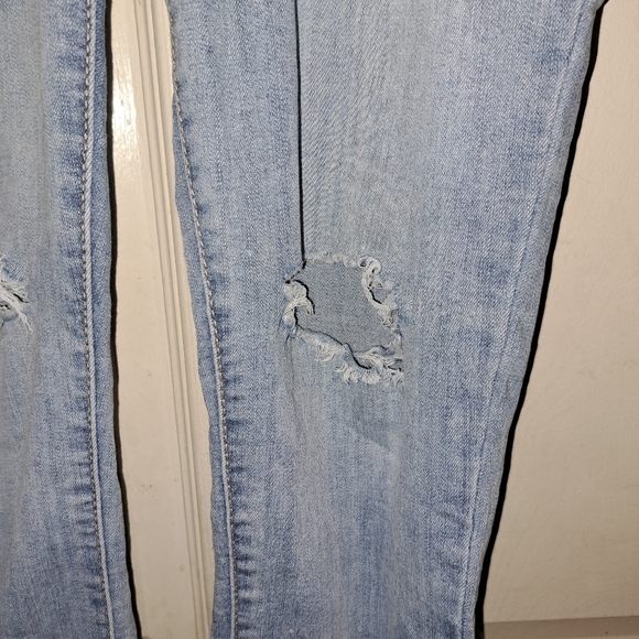 Time and true distressed jeans size 10 - Picture 3 of 7